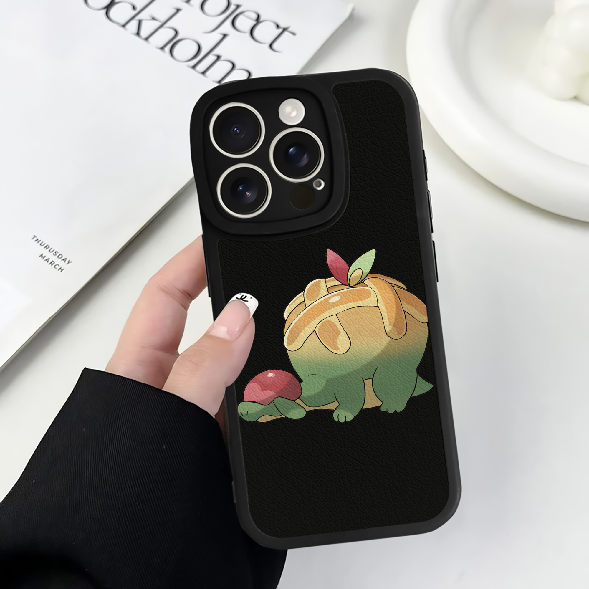 （画像用） ポケットモンスター Pokémon 【iPhone 16シリーズ対応】シリコンスマホケース（レザー調） 材質：シリコン